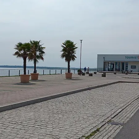 Haus Am Apartment Grossraeschen